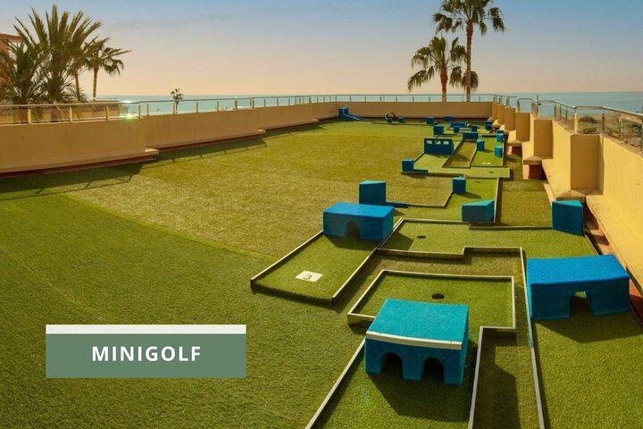 Mini-golf
