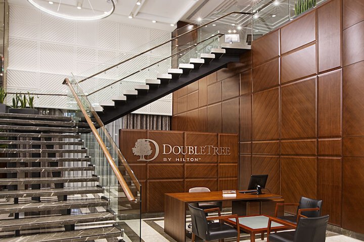 Concierge desk