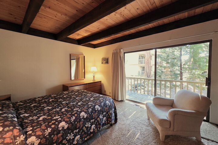 Room 8 of 30
