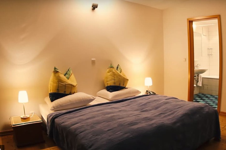 Room 5 of 46