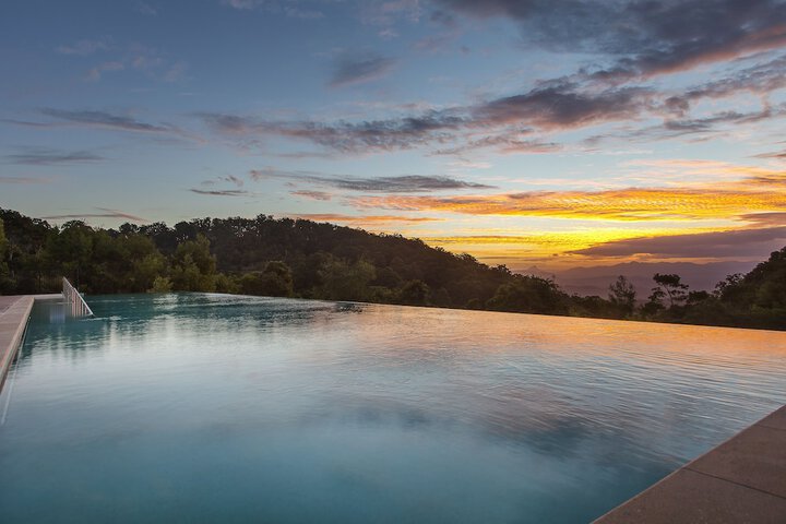 Pool Hotel