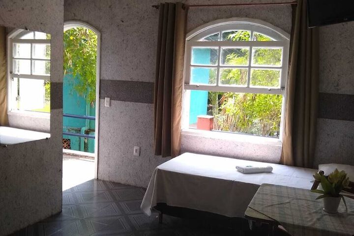 Room 3 of 13