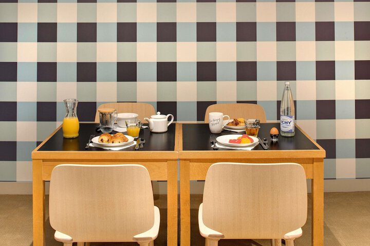 Breakfast/Coffee Service 13 of 31