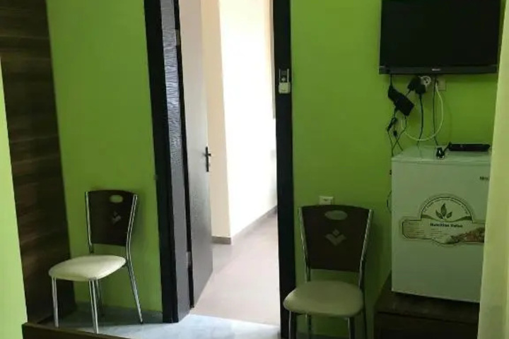 Room 2 of 16