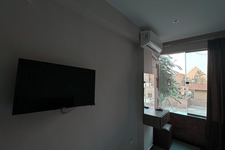 Room 2 of 21