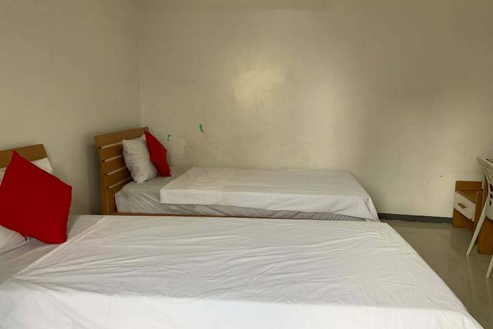 Room 19 of 37