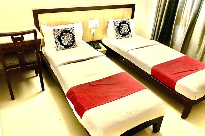 Room 10 of 22