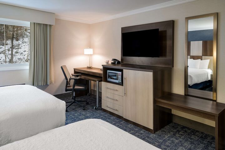 2 Double Beds (9 of 19)