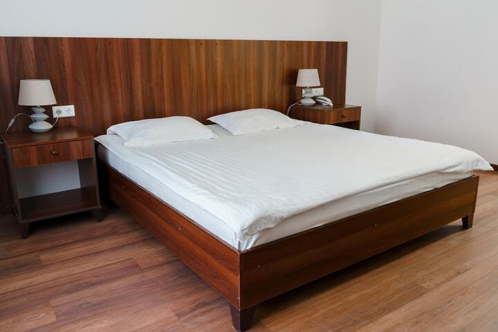 Room 32 of 54