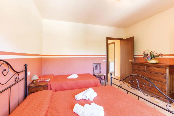 Room 2 of 15