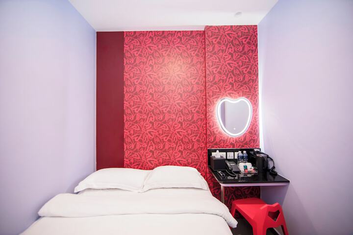 Room 12 of 36