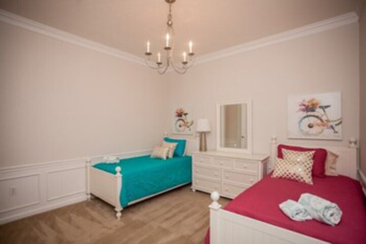 Room 72 of 92