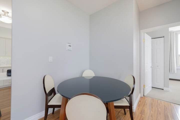 Room 6 of 14