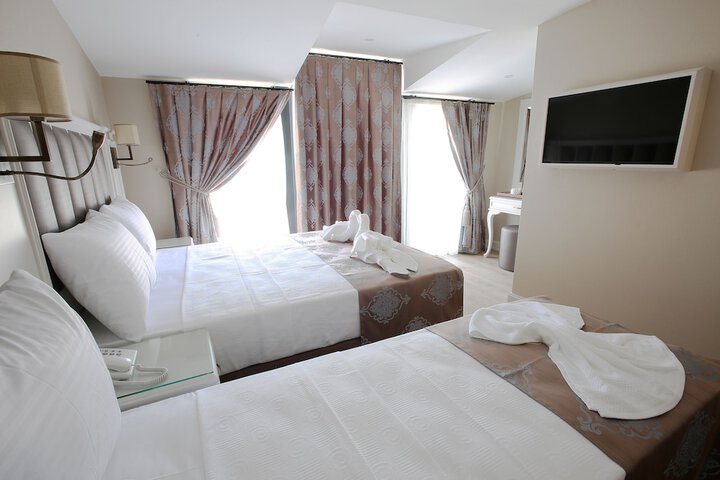 Room 10 of 26