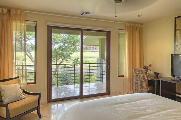 Room 33 of 111