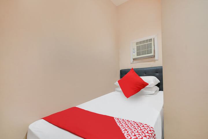 Room 14 of 22