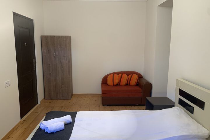 Room 20 of 36