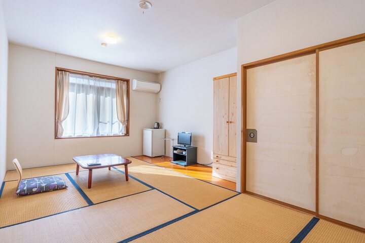Room 8 of 26