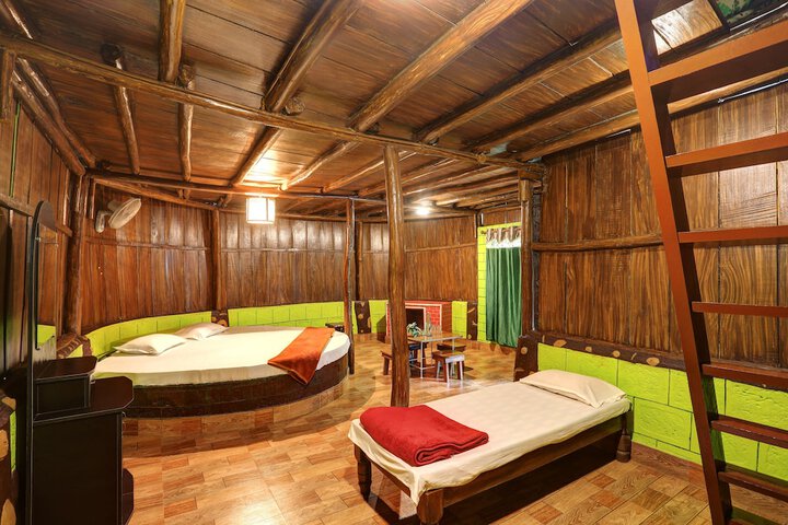 Room 4 of 44