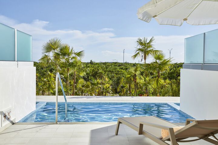 Pools & Facilities