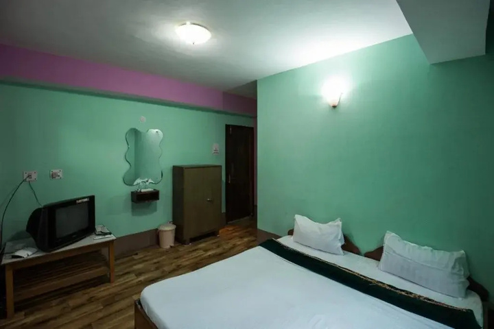 Room 2 of 7