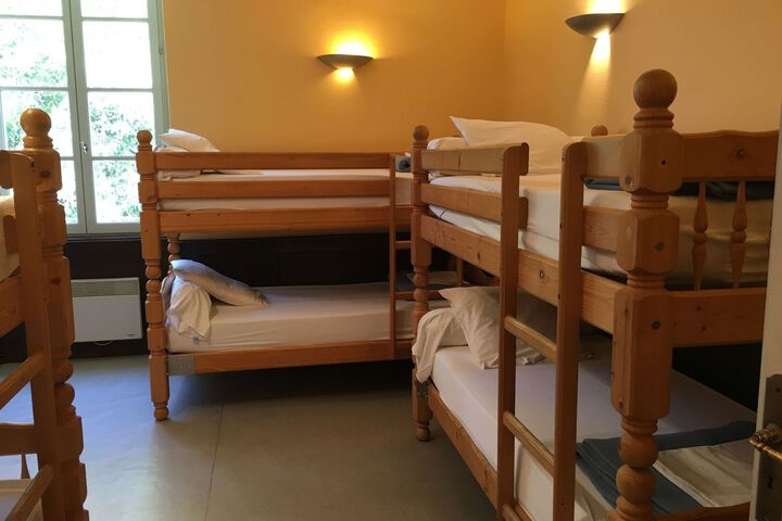 Room 5 of 8