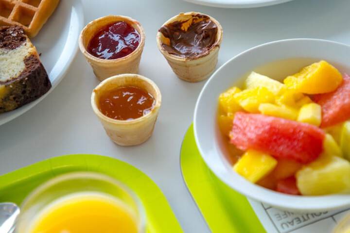 Breakfast/Coffee Service 61 of 118
