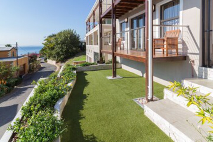Hotel Exterior 14 of 26
