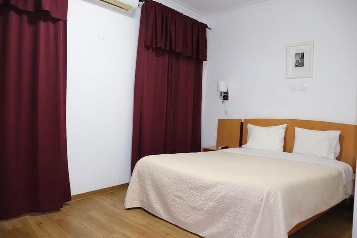 Room 16 of 113