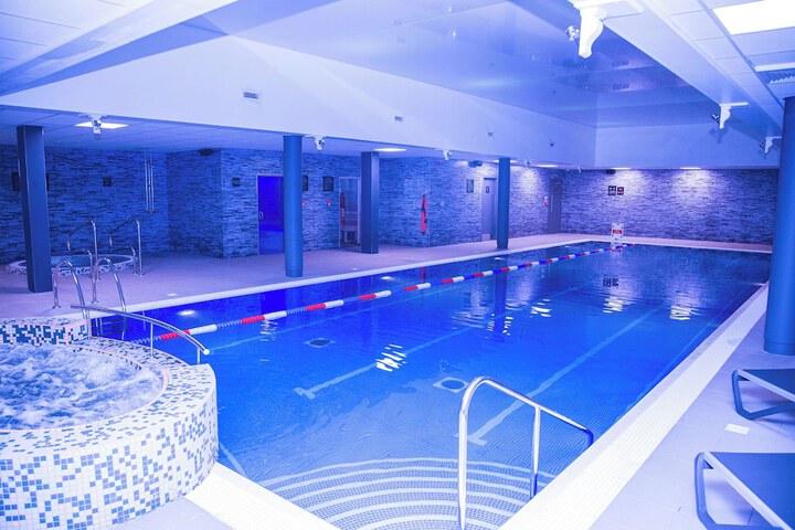 Pool 19 of 35