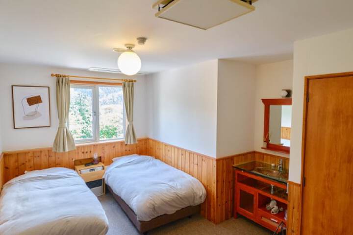 Room 16 of 92