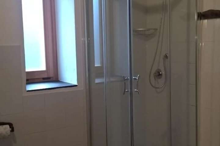 Room 13 of 38