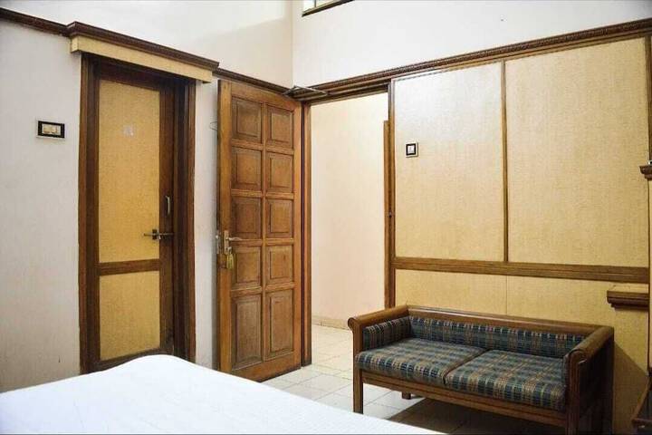 Room 24 of 36