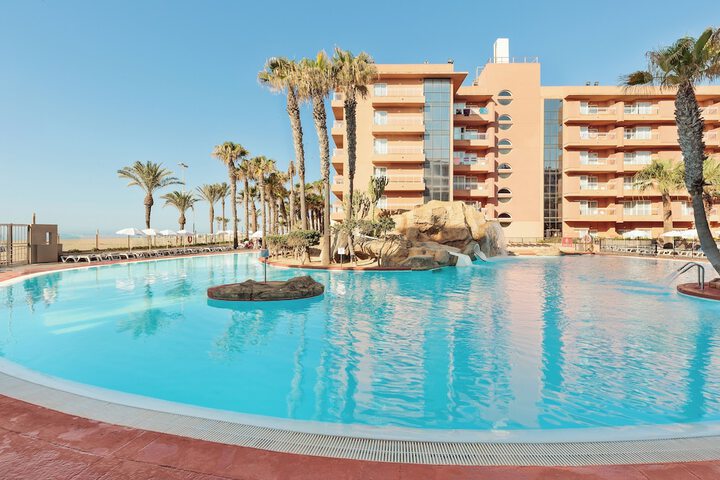 Hotel Pool