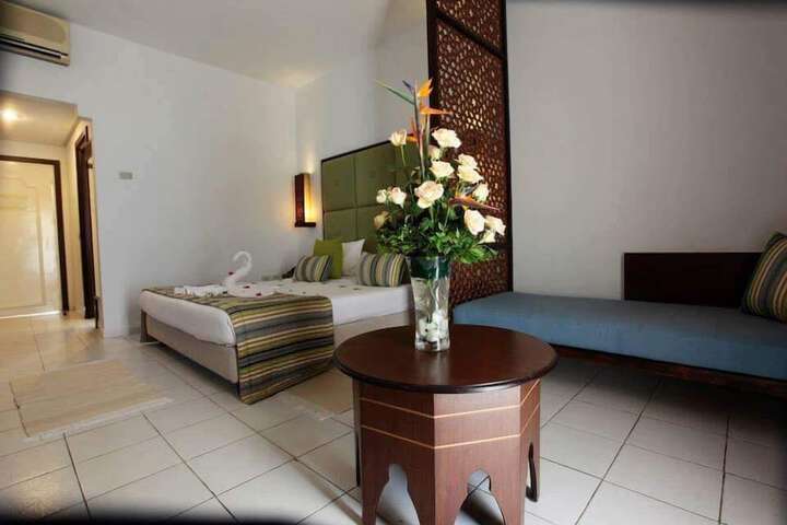 Room 5 of 22