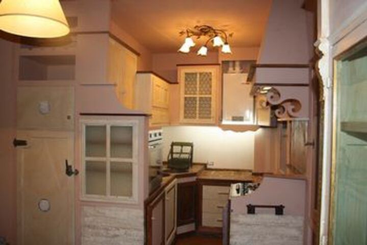 Room 9 of 15
