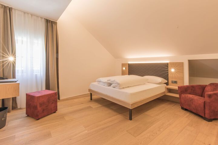 Room 7 of 47