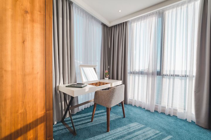 Room 30 of 106