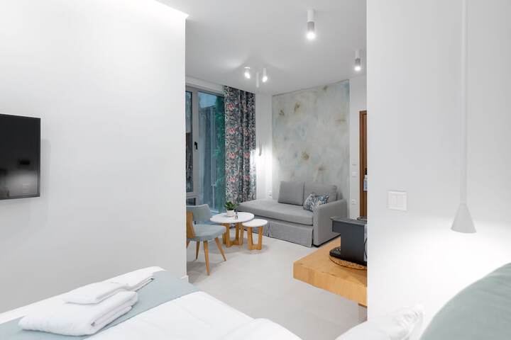 Room 27 of 54
