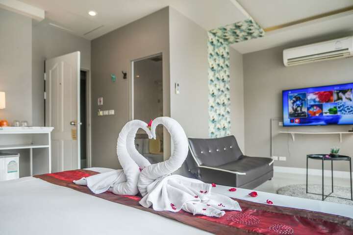 Room 2 of 62