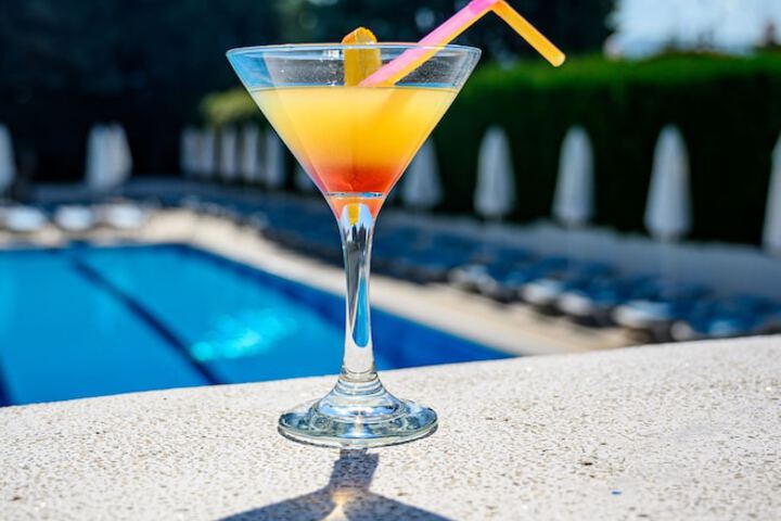Hotel Pool