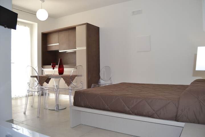 Room 8 of 34