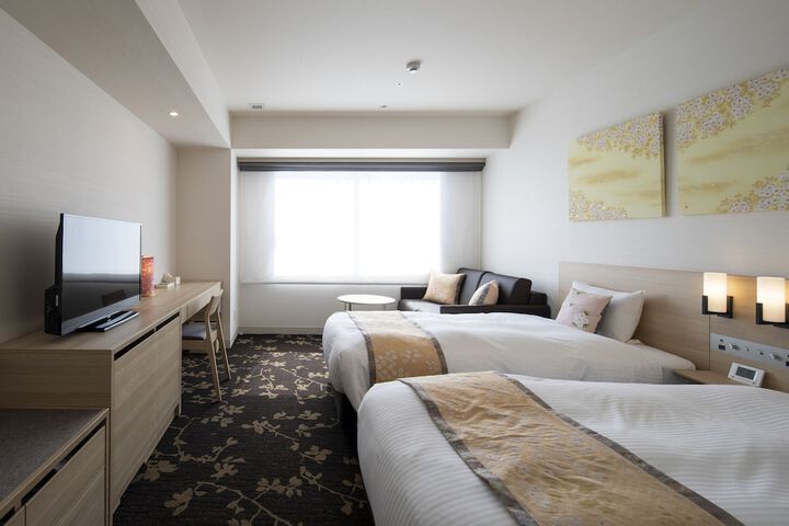Room 13 of 42