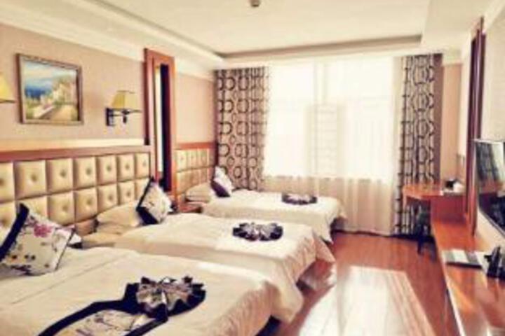 Room 8 of 8