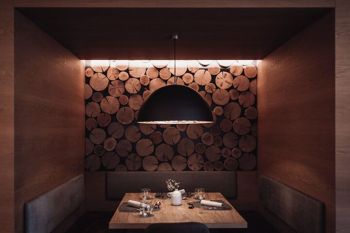 Dining 46 of 56