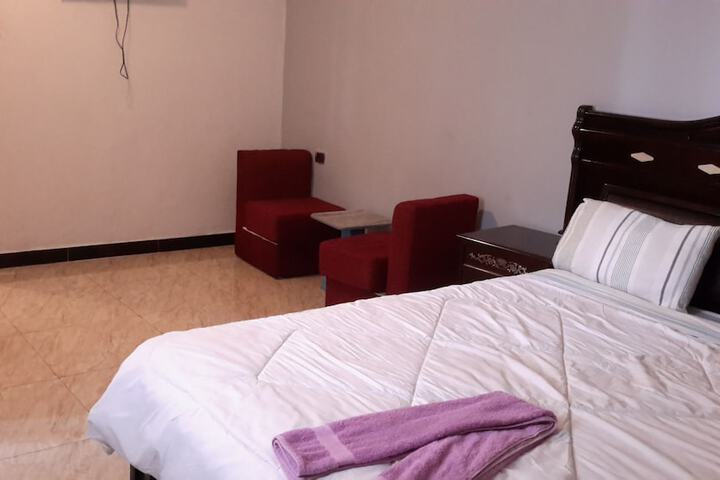 Room 9 of 31