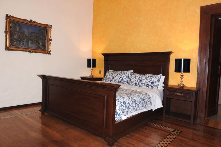 Room 19 of 47