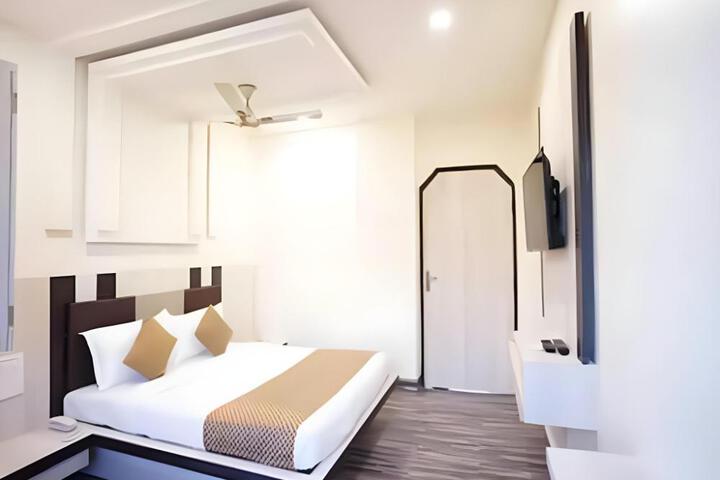 Royal Accord (Rana Residency)