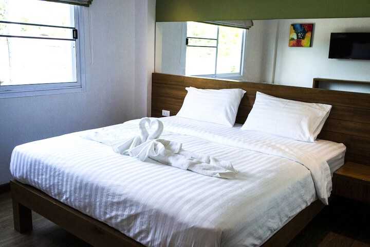 Room 4 of 17