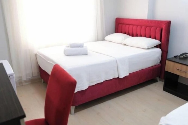 Room 13 of 24